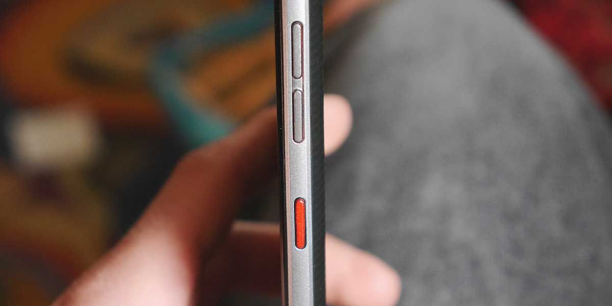 the power button on my phone is not working